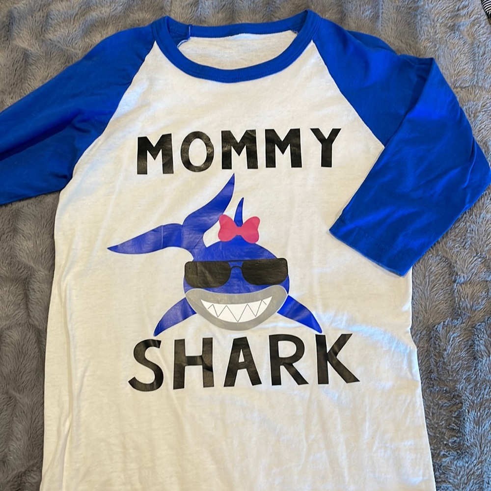 Mommy Shark Baseball Tee